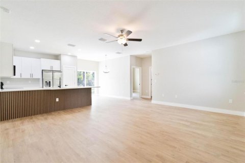 Casa en venta en Ocklawaha, Florida, 3 dormitorios, 135.64 m2 № 1602187 - foto 4