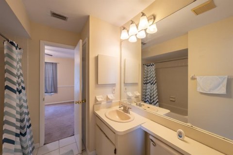 Touwnhouse à vendre à Tampa, Floride: 2 chambres, 83.24 m2 № 2391063 - photo 12