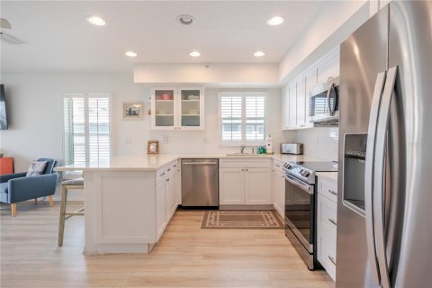 Copropriété à vendre à Indian Rocks Beach, Floride: 2 chambres, 105.44 m2 № 2412567 - photo 6