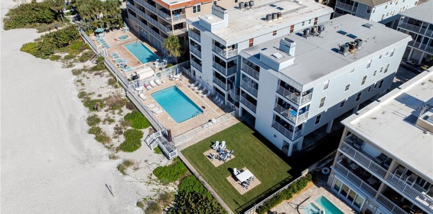 Condo à Indian Rocks Beach, Floride, 2 chambres № 2412567