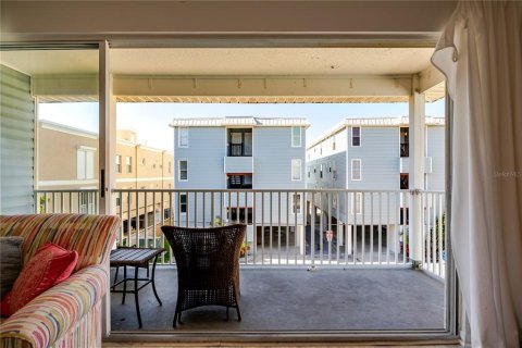 Copropriété à vendre à Indian Rocks Beach, Floride: 2 chambres, 105.44 m2 № 2412567 - photo 13