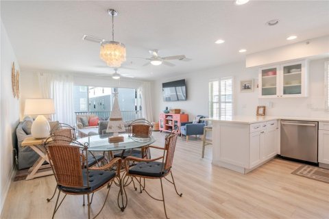 Copropriété à vendre à Indian Rocks Beach, Floride: 2 chambres, 105.44 m2 № 2412567 - photo 5