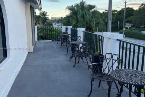 Casa en venta en Miami, Florida, 4 dormitorios № 2057871 - foto 21