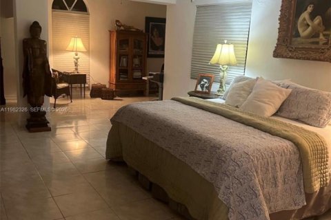 Casa en venta en Miami, Florida, 4 dormitorios № 2057871 - foto 30