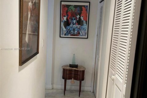 Casa en venta en Miami, Florida, 4 dormitorios № 2057871 - foto 20