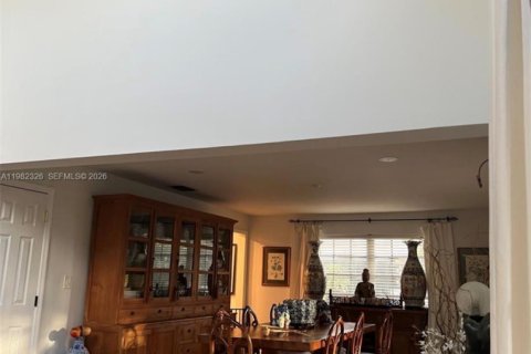 Casa en venta en Miami, Florida, 4 dormitorios № 2057871 - foto 9