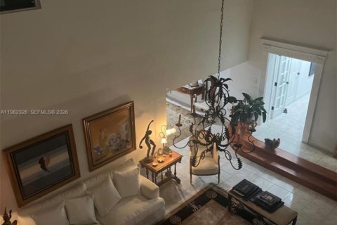 Casa en venta en Miami, Florida, 4 dormitorios № 2057871 - foto 3