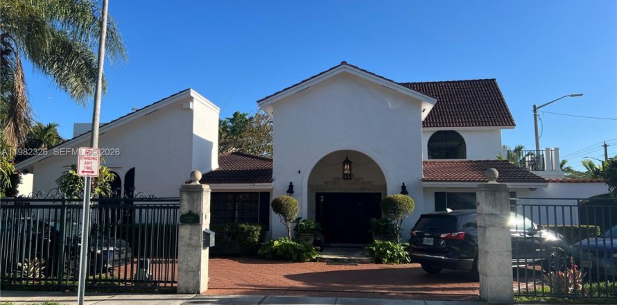 Casa en Miami, Florida 4 dormitorios № 2057871