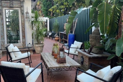 Casa en venta en Miami, Florida, 4 dormitorios № 2057871 - foto 26