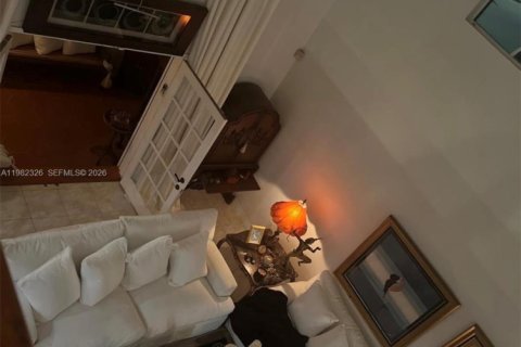 Casa en venta en Miami, Florida, 4 dormitorios № 2057871 - foto 5