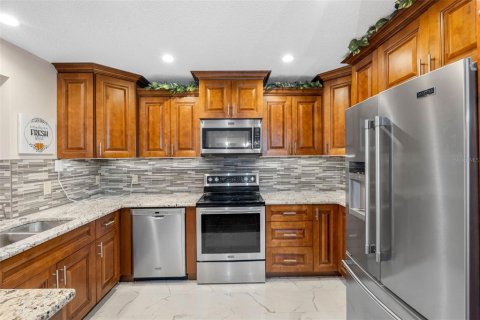 Condo in Seminole, Florida, 2 bedrooms  № 1899506 - photo 15