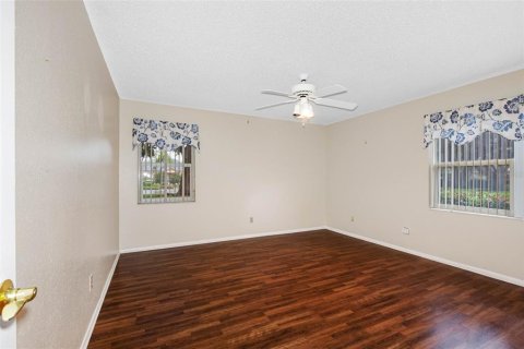 Condo in Seminole, Florida, 2 bedrooms  № 1899506 - photo 12