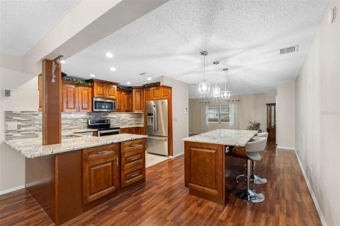 Condo in Seminole, Florida, 2 bedrooms  № 1899506 - photo 7