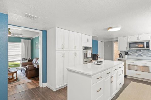 Villa ou maison à vendre à Tampa, Floride: 4 chambres, 181.16 m2 № 1904726 - photo 16