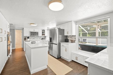 Villa ou maison à vendre à Tampa, Floride: 4 chambres, 181.16 m2 № 1904726 - photo 8