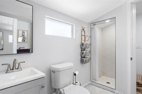 Propiedad comercial en venta en Saint Petersburg, Florida, 4 dormitorios, 183.2 m2 № 1746863 - foto 26