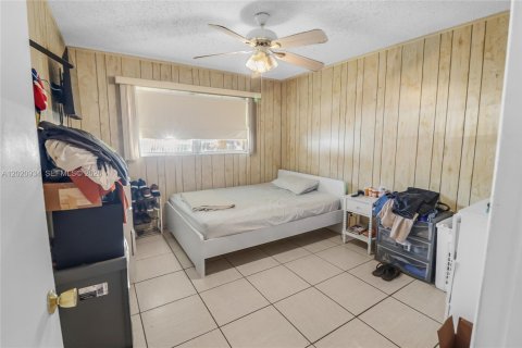 Condo in Lauderhill, Florida, 2 bedrooms  № 2077562 - photo 9