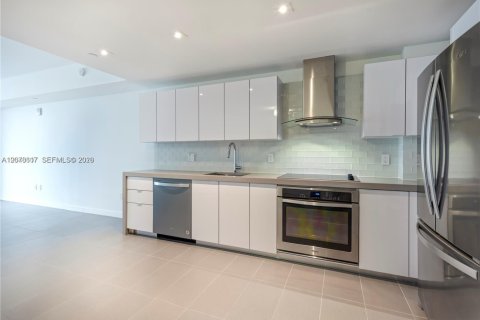 Condo in Miami, Florida  № 2337812 - photo 6