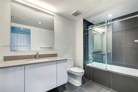 Condo in Miami, Florida  № 2337812 - photo 11
