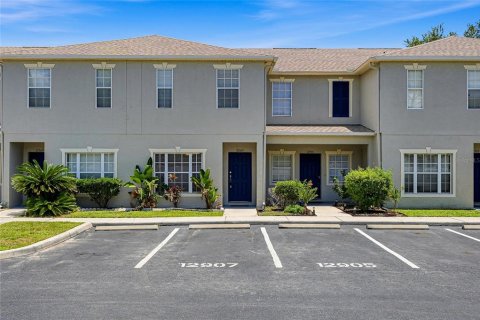 Townhouse in Gibsonton, Florida 2 bedrooms, 126.35 sq.m. № 2230802