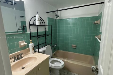Купить кондоминиум в Холливуд, Флорида 1 спальня, 59.46м2, № 2085598 - фото 20