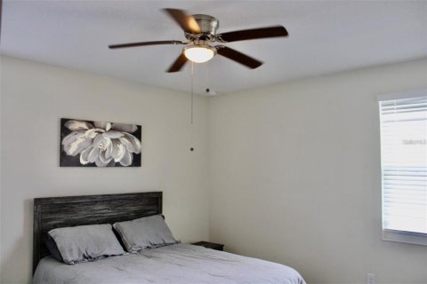 House in Kissimmee, Florida 3 bedrooms, 187.29 sq.m. № 2410675 - photo 19