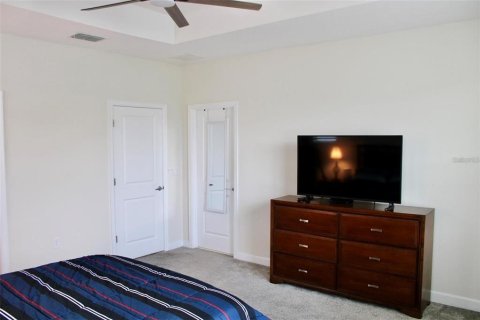 House in Kissimmee, Florida 3 bedrooms, 187.29 sq.m. № 2410675 - photo 24
