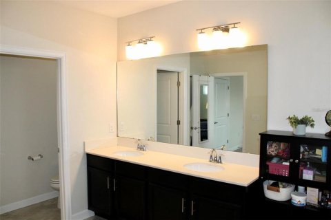 House in Kissimmee, Florida 3 bedrooms, 187.29 sq.m. № 2410675 - photo 29