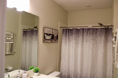 House in Kissimmee, Florida 3 bedrooms, 187.29 sq.m. № 2410675 - photo 15