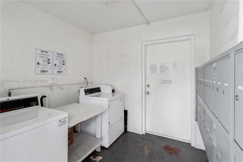 Condominio en venta en Miami Gardens, Florida, 1 dormitorio, 69.86 m2 № 2171052 - foto 16