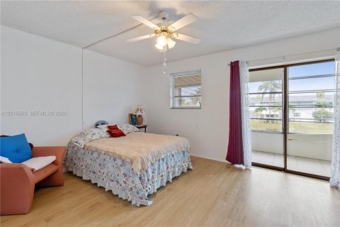 Condominio en venta en Miami Gardens, Florida, 1 dormitorio, 69.86 m2 № 2171052 - foto 9