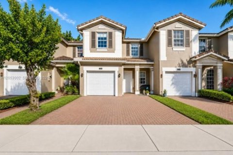 Townhouse in Miami, Florida 3 bedrooms, 127.09 sq.m. № 2176757