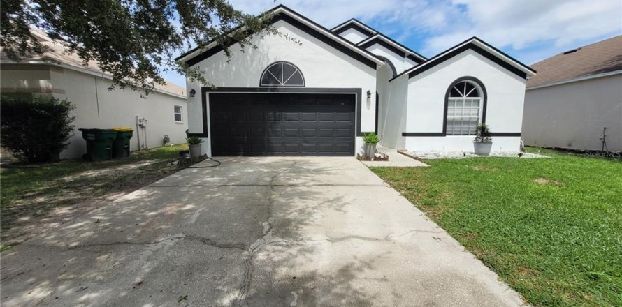 House in Lutz, Florida 3 bedrooms, 142.14 sq.m. № 1850992