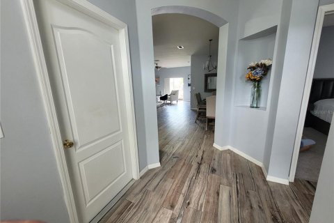 House in Lutz, Florida 3 bedrooms, 142.14 sq.m. № 1850992 - photo 4