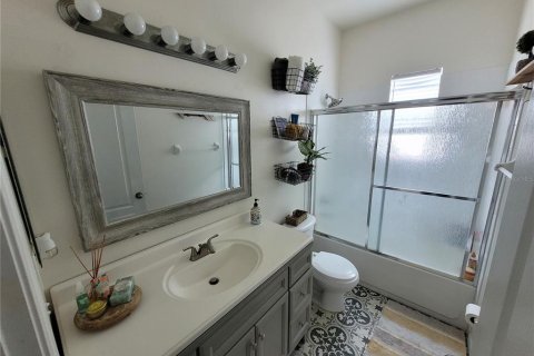 House in Lutz, Florida 3 bedrooms, 142.14 sq.m. № 1850992 - photo 11