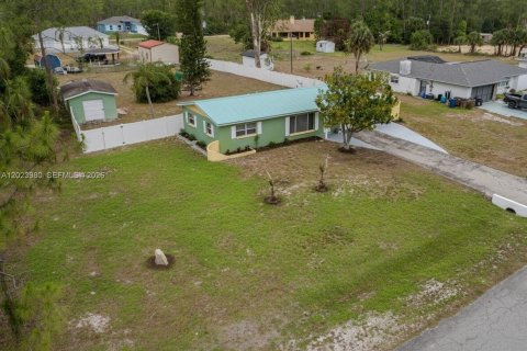 Casa en venta en Lehigh Acres, Florida, 2 dormitorios, 84.73 m2 № 2168413 - foto 2