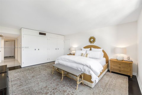 Купить кондоминиум в Майами-Бич, Флорида 2 спальни, 196.49м2, № 1942599 - фото 20