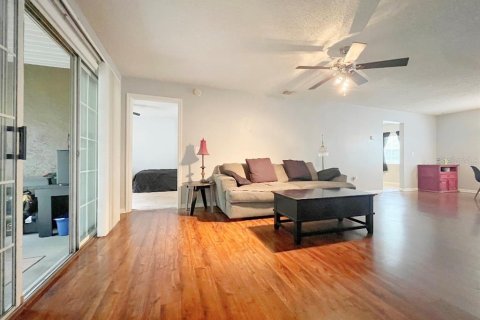 Condo in Longwood, Florida, 2 bedrooms  № 2218926 - photo 23