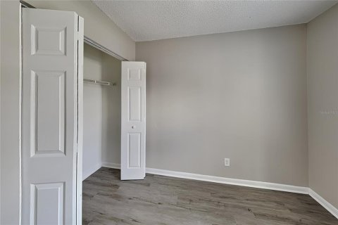 Villa ou maison à louer à Valrico, Floride: 3 chambres, 115.57 m2 № 2418629 - photo 10