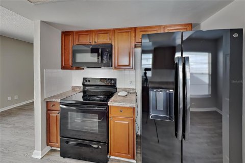 Villa ou maison à louer à Valrico, Floride: 3 chambres, 115.57 m2 № 2418629 - photo 7