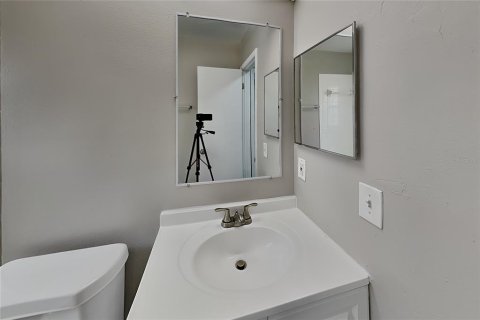 Villa ou maison à louer à Valrico, Floride: 3 chambres, 115.57 m2 № 2418629 - photo 13