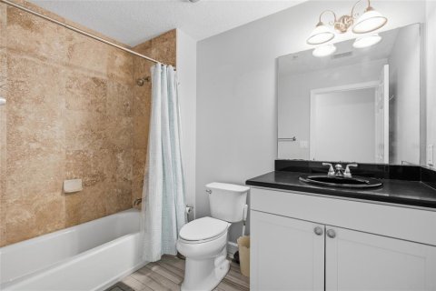 Condominio en venta en Orlando, Florida, 3 dormitorios, 186.73 m2 № 2157356 - foto 13