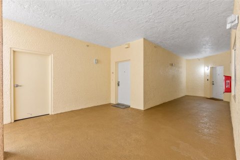 Condominio en venta en Orlando, Florida, 3 dormitorios, 186.73 m2 № 2157356 - foto 29