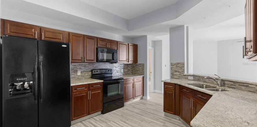 Condominio en Orlando, Florida, 3 dormitorios  № 2157356