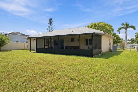 Villa ou maison à vendre à Kissimmee, Floride: 3 chambres, 105.17 m2 № 2273305 - photo 11
