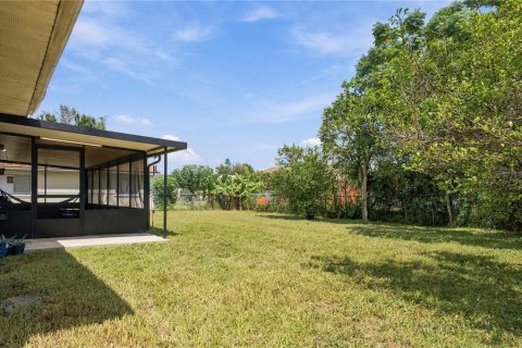 Villa ou maison à vendre à Kissimmee, Floride: 3 chambres, 105.17 m2 № 2273305 - photo 14
