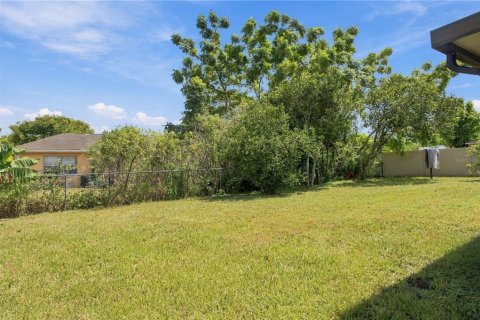 Villa ou maison à vendre à Kissimmee, Floride: 3 chambres, 105.17 m2 № 2273305 - photo 13