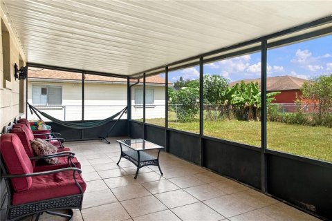 Villa ou maison à vendre à Kissimmee, Floride: 3 chambres, 105.17 m2 № 2273305 - photo 9