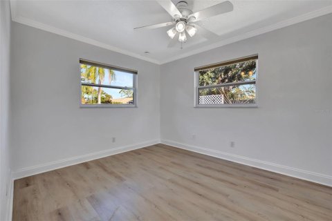 House in Sarasota, Florida 4 bedrooms, 196.02 sq.m. № 1559095 - photo 30