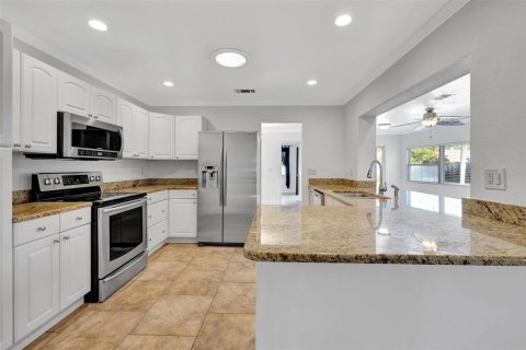 House in Sarasota, Florida 4 bedrooms, 196.02 sq.m. № 1559095 - photo 8